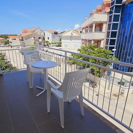 Vinko Rooms Primošten Екстериор снимка