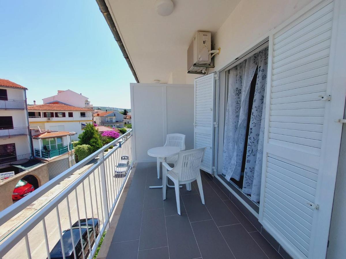 Vinko Rooms Primošten Екстериор снимка
