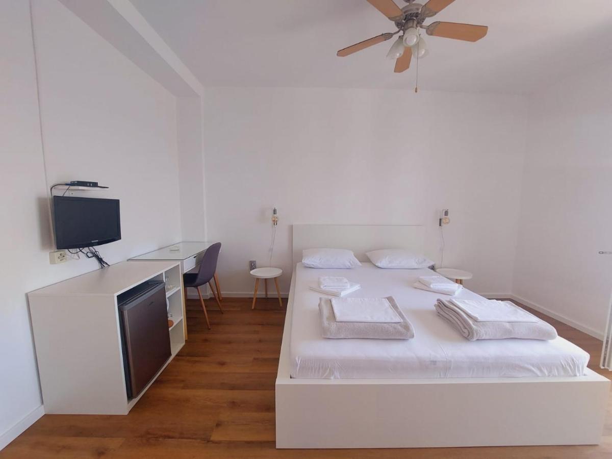 Vinko Rooms Primošten Екстериор снимка