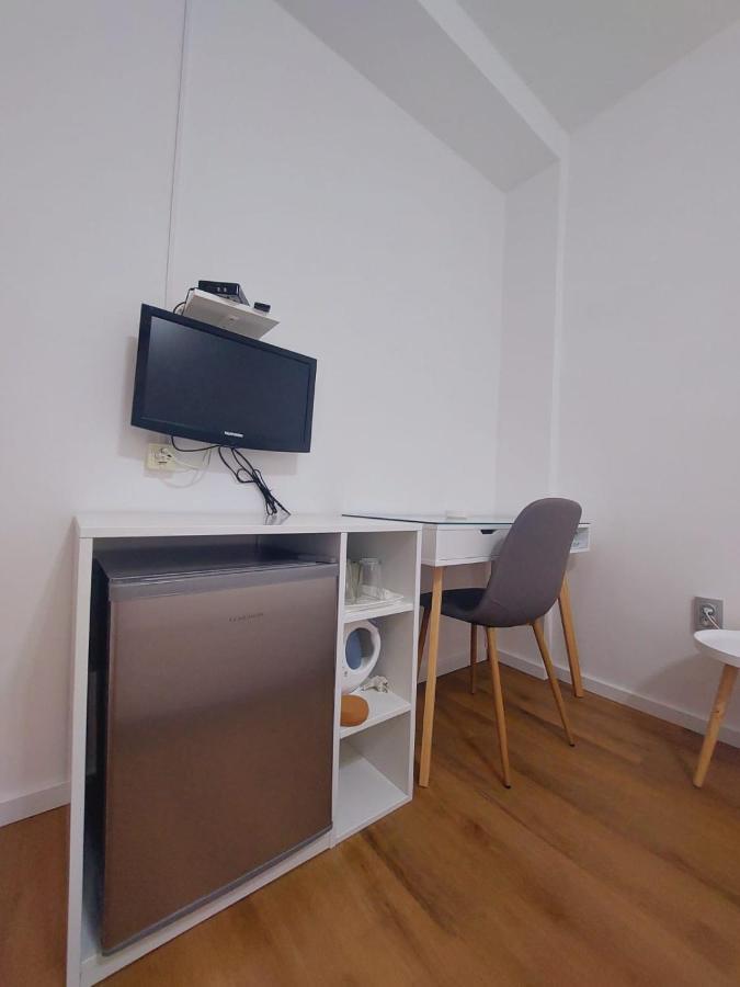 Vinko Rooms Primošten Екстериор снимка