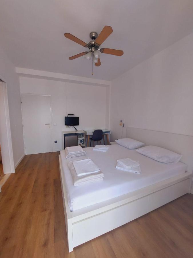 Vinko Rooms Primošten Екстериор снимка