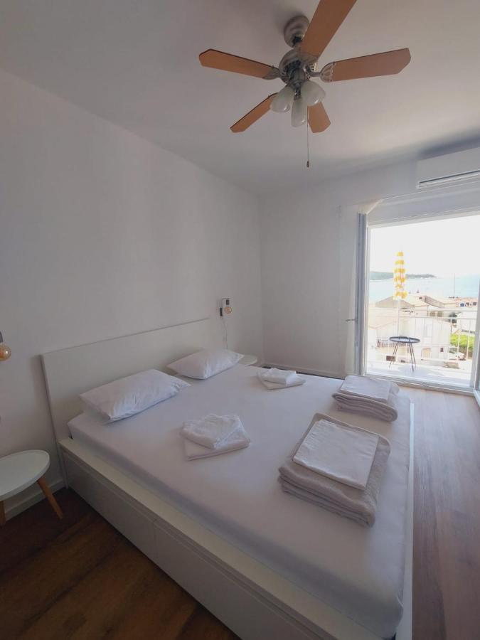 Vinko Rooms Primošten Екстериор снимка