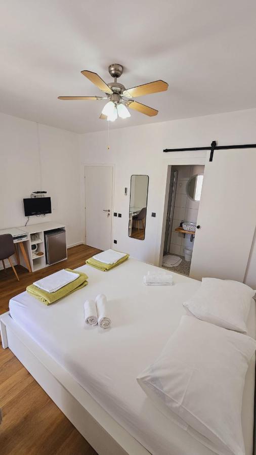 Vinko Rooms Primošten Екстериор снимка