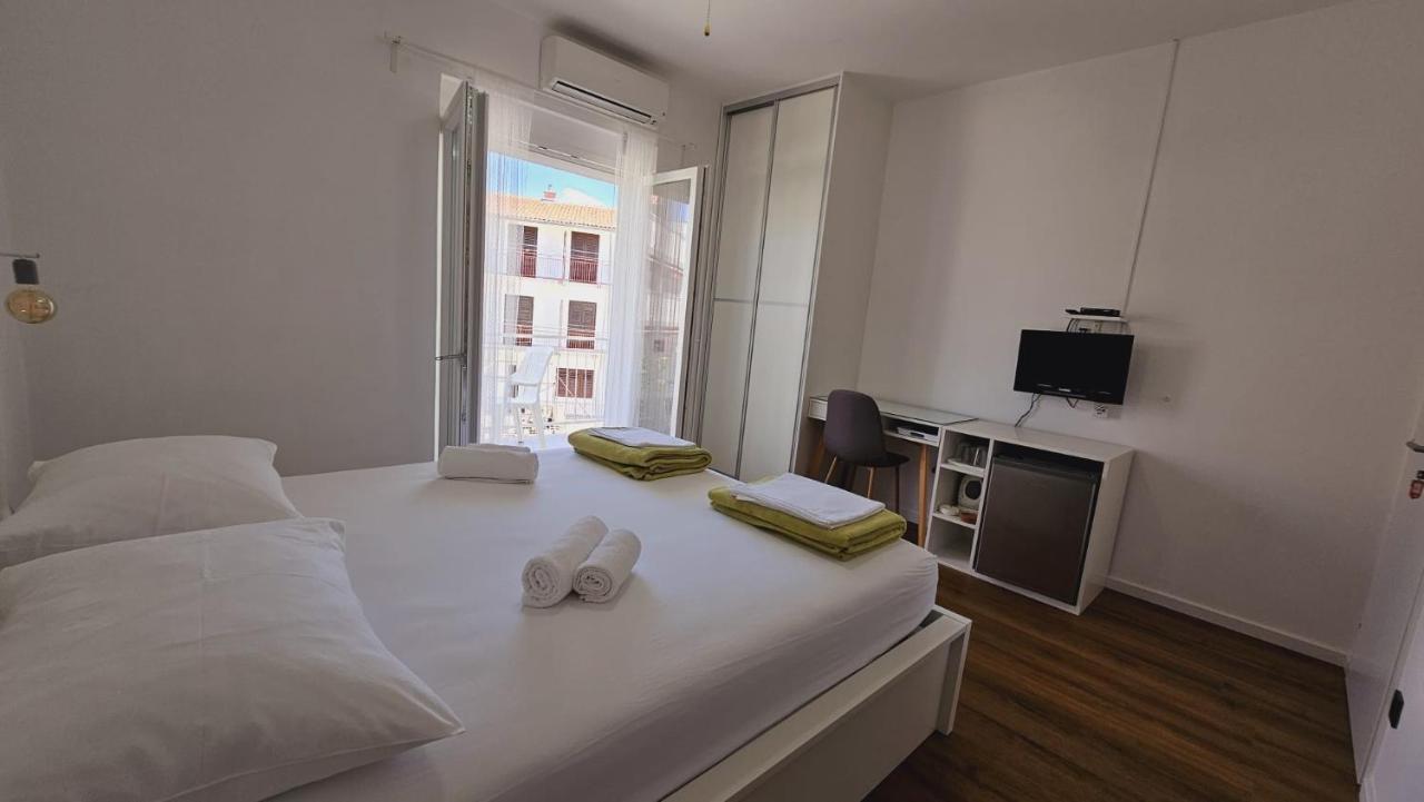 Vinko Rooms Primošten Екстериор снимка