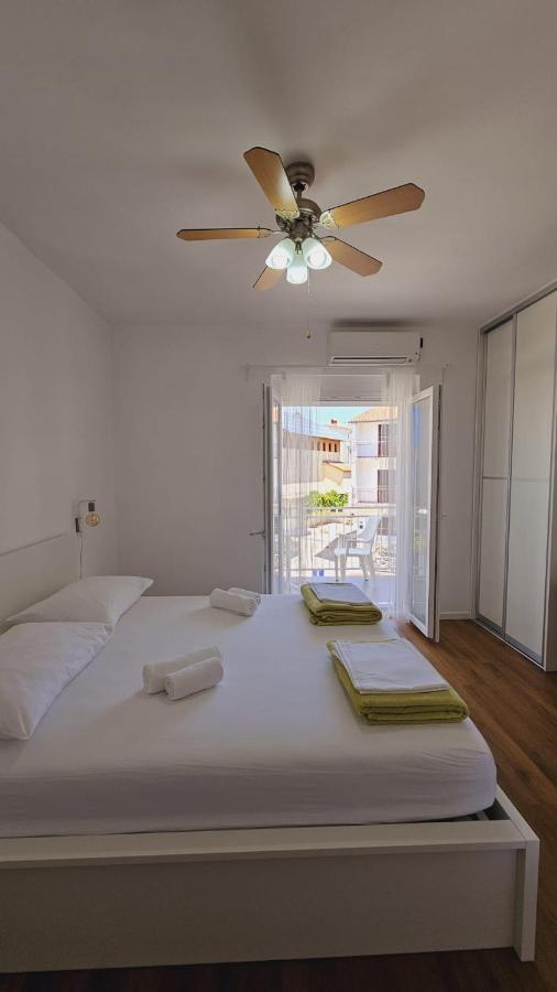 Vinko Rooms Primošten Екстериор снимка