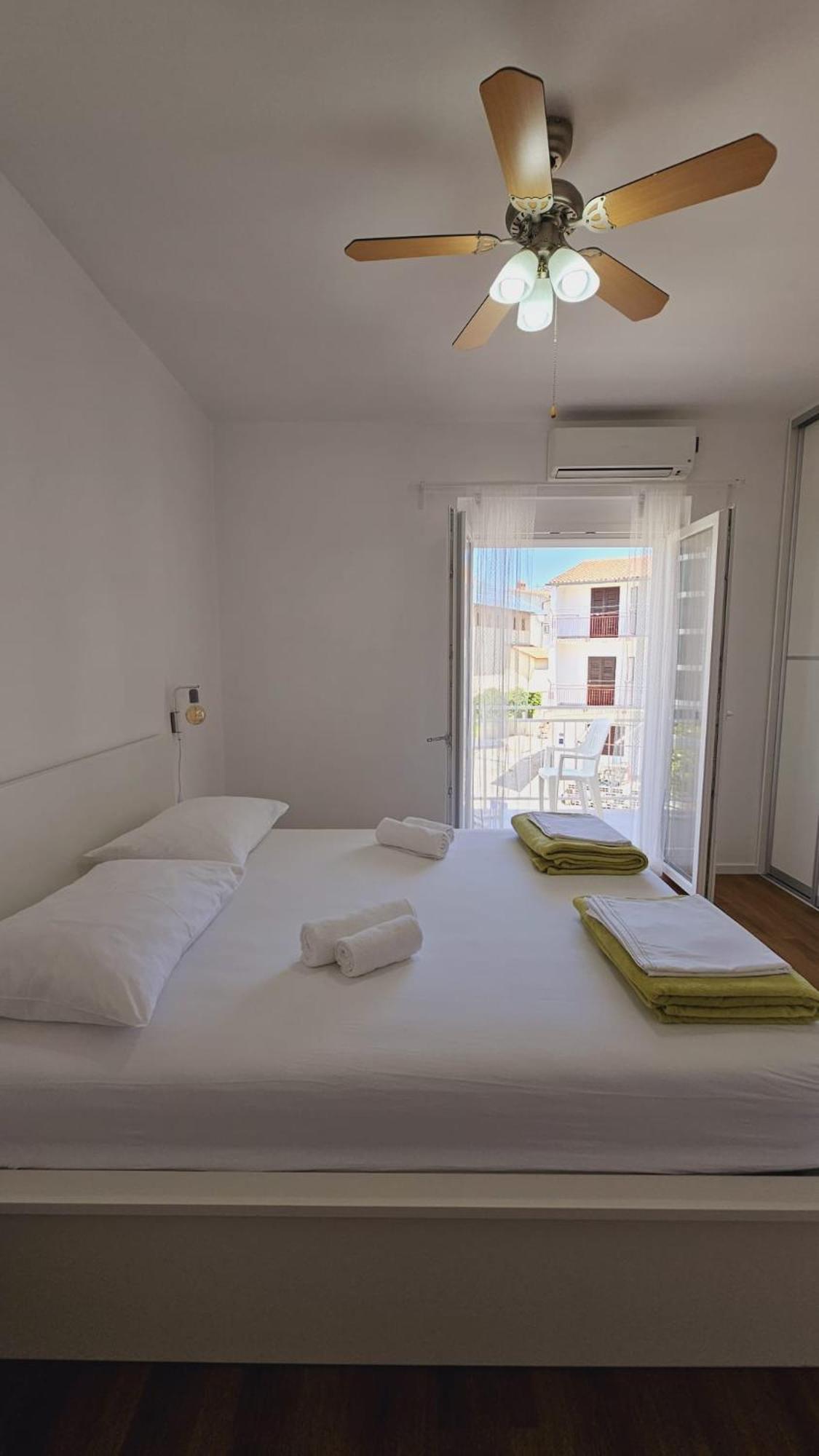 Vinko Rooms Primošten Екстериор снимка